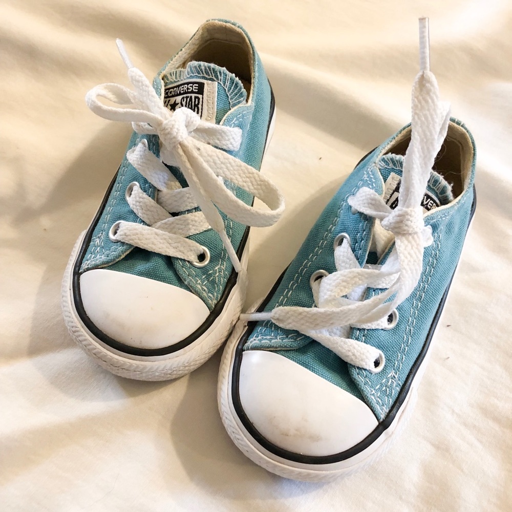 Blue lace up Converse Toddler Size 5